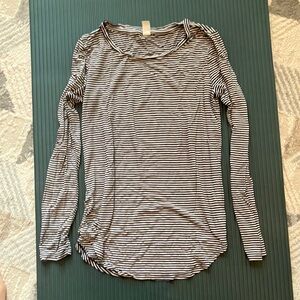 Old Navy Luxe White and Black Striped Long Sleeve Tee